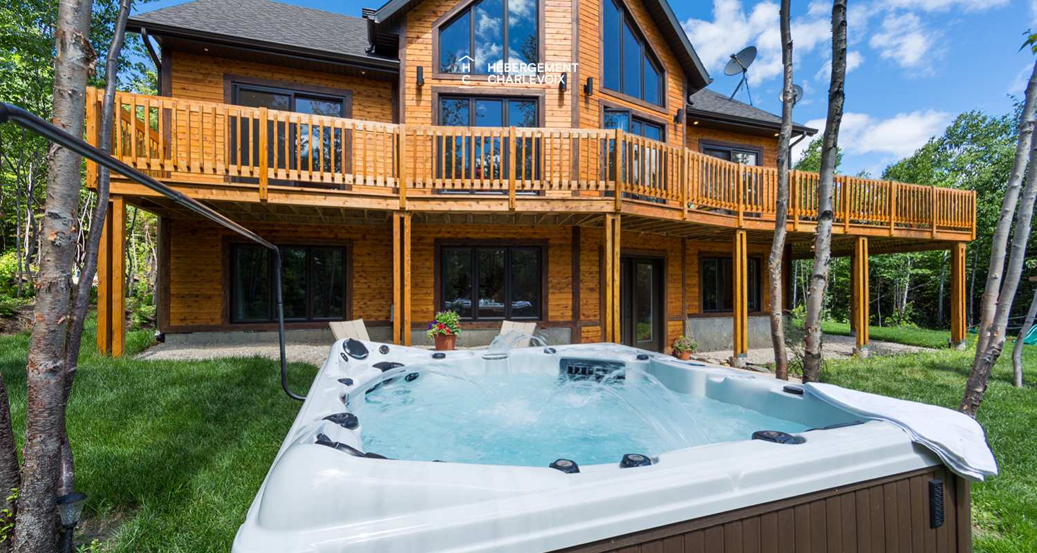 AIY-25 - A billiard room to entertain evenings.