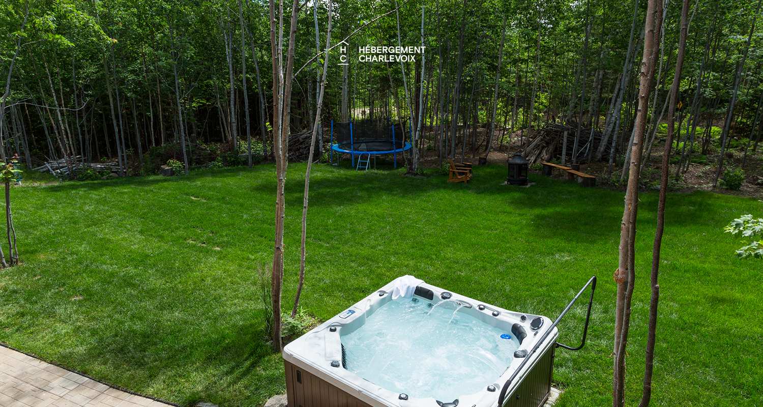 AIY-25 - A billiard room to entertain evenings.