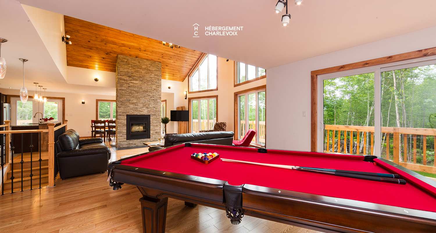 AIY-25 - A billiard room to entertain evenings.