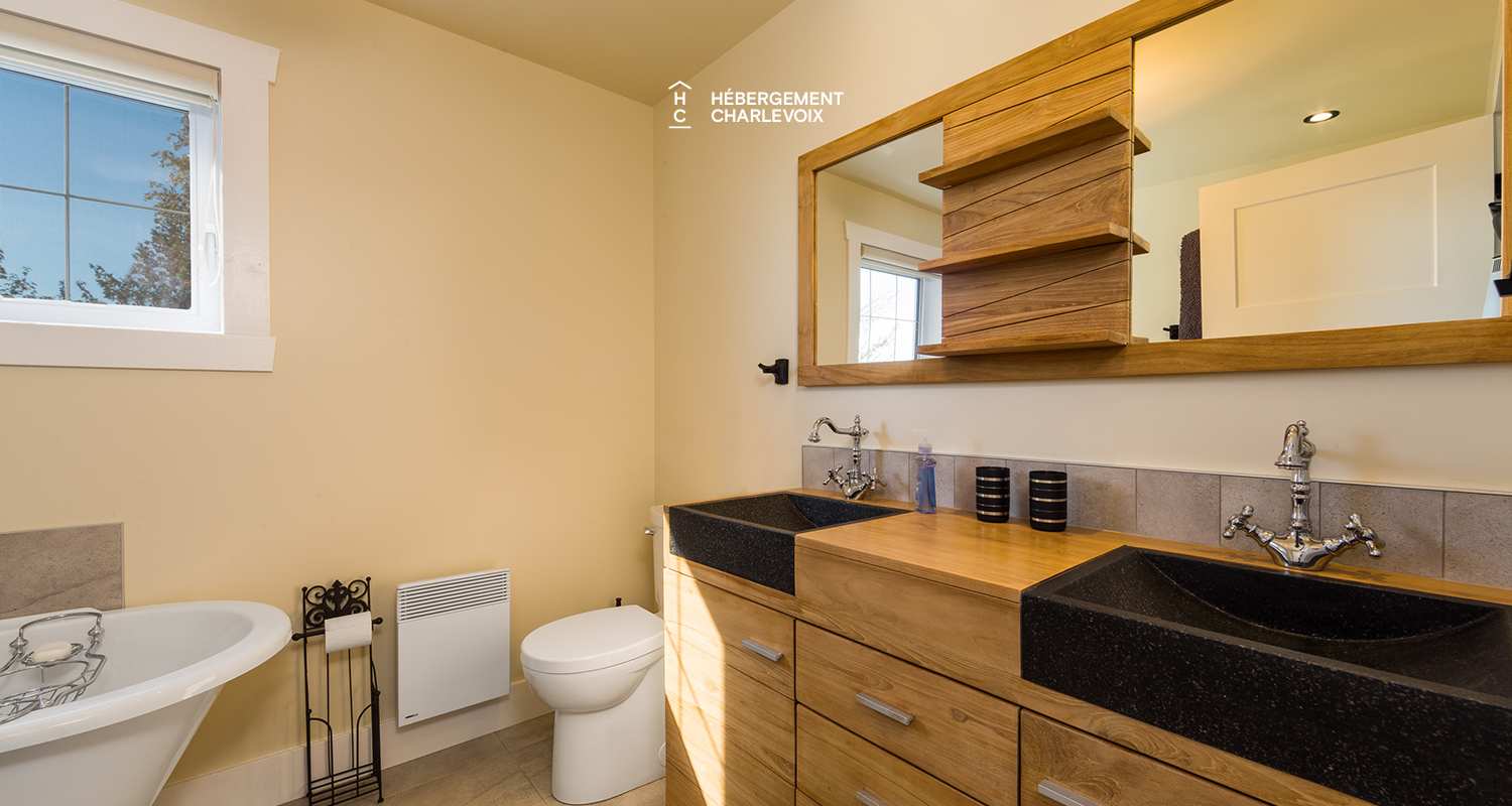 BEG-75 - Splendid cottage with view on the Isle-aux-Coudres