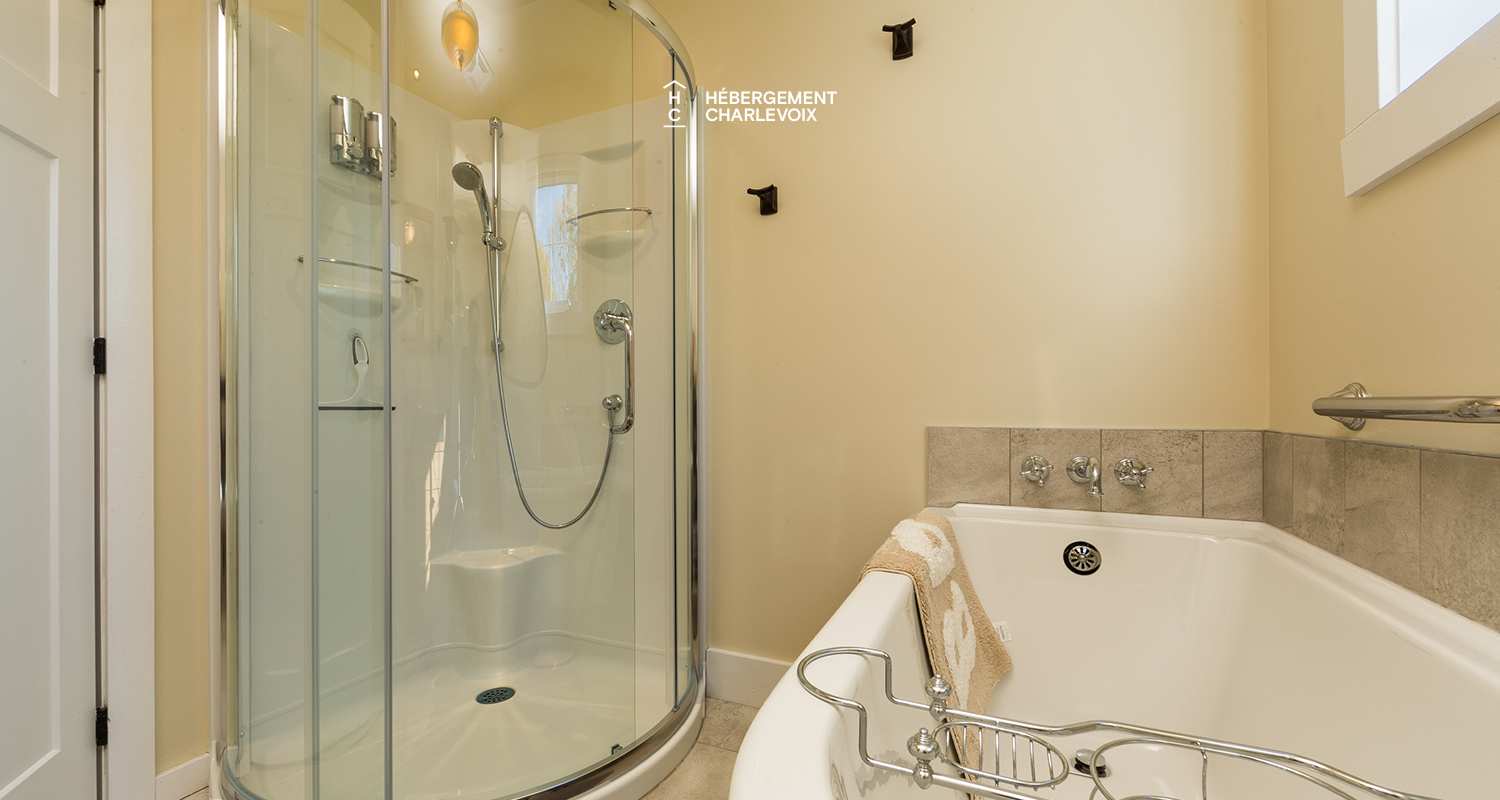 BEG-75 - Splendid cottage with view on the Isle-aux-Coudres