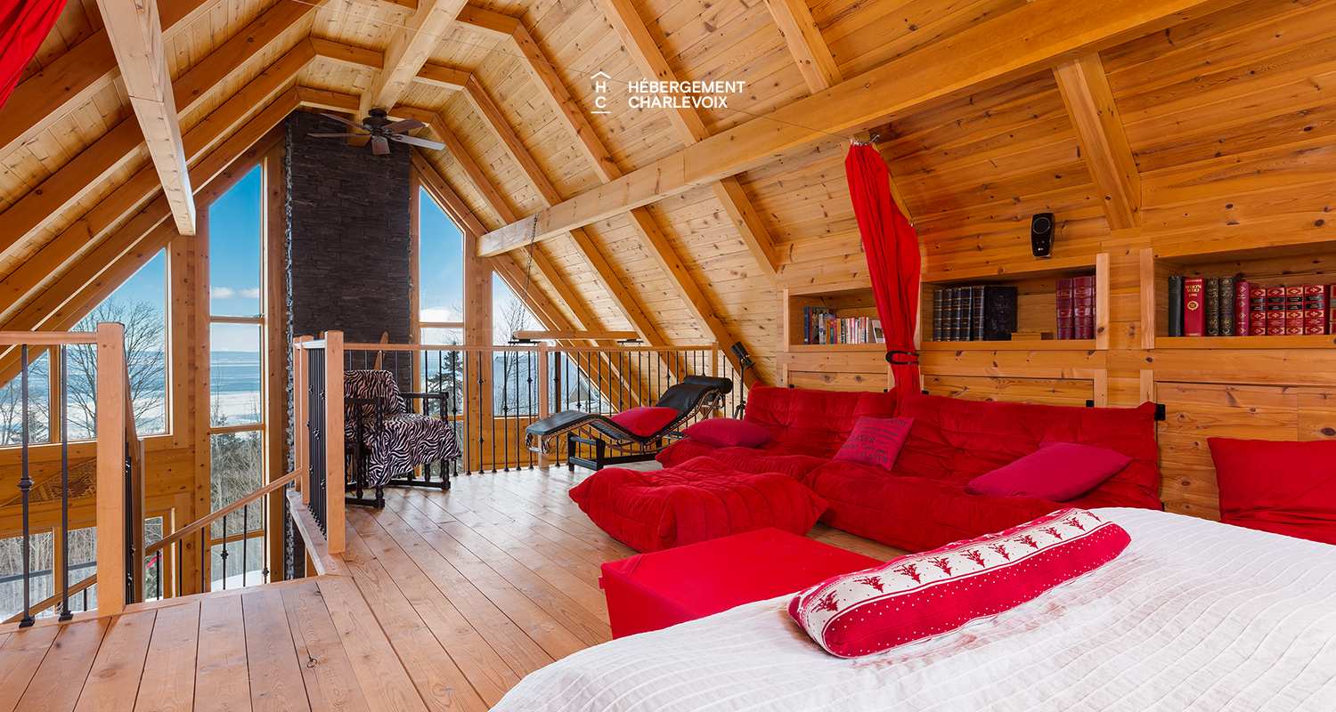 BOI-32 - Subtle marriage of stone and roundwood