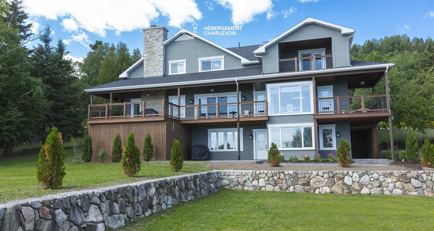 CAL-24 - The luxury of this prestigious villa