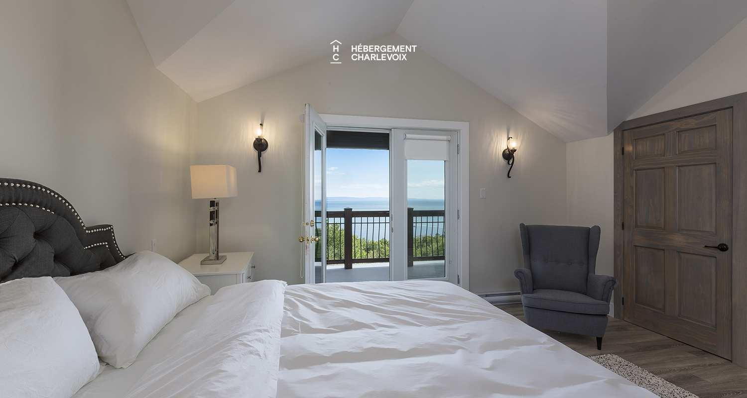 CAL-24 - The luxury of this prestigious villa