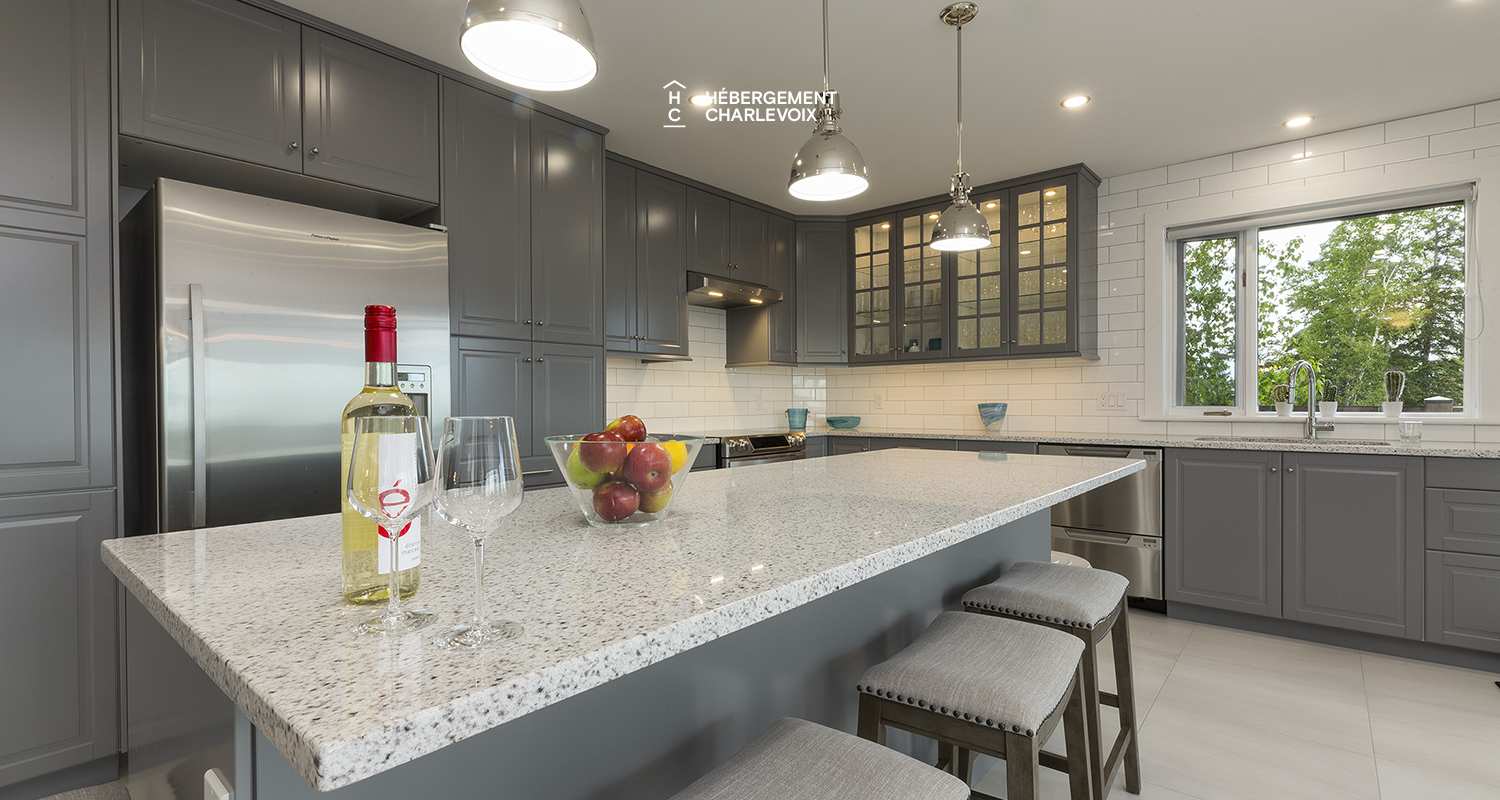 CAL-24 - The luxury of this prestigious villa