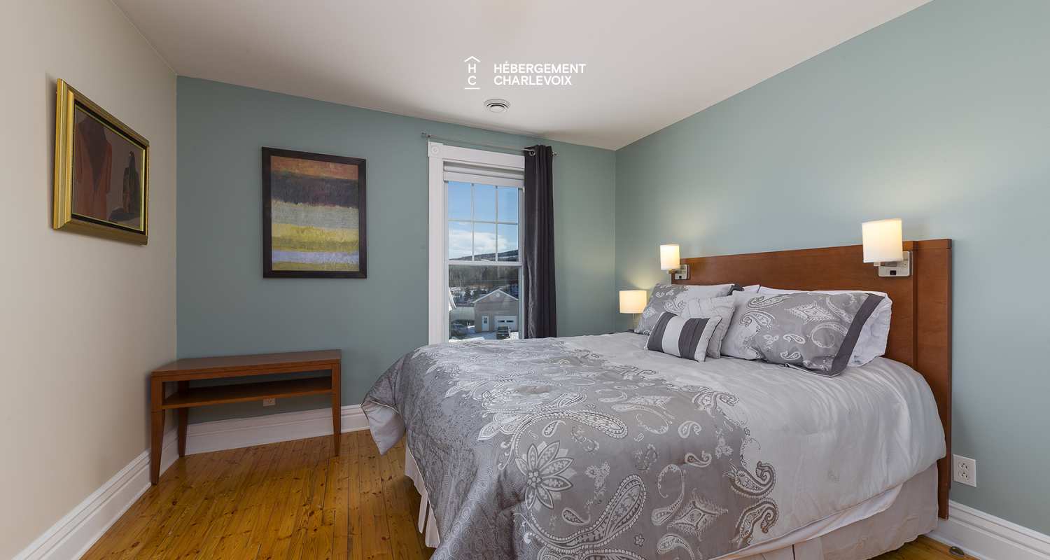 VEN-97 - Bienvenue au presbytère de St-Aimé des Lacs en Charlevoix, à 10 minutes du renommé restaurant le BOOTLEGGER.