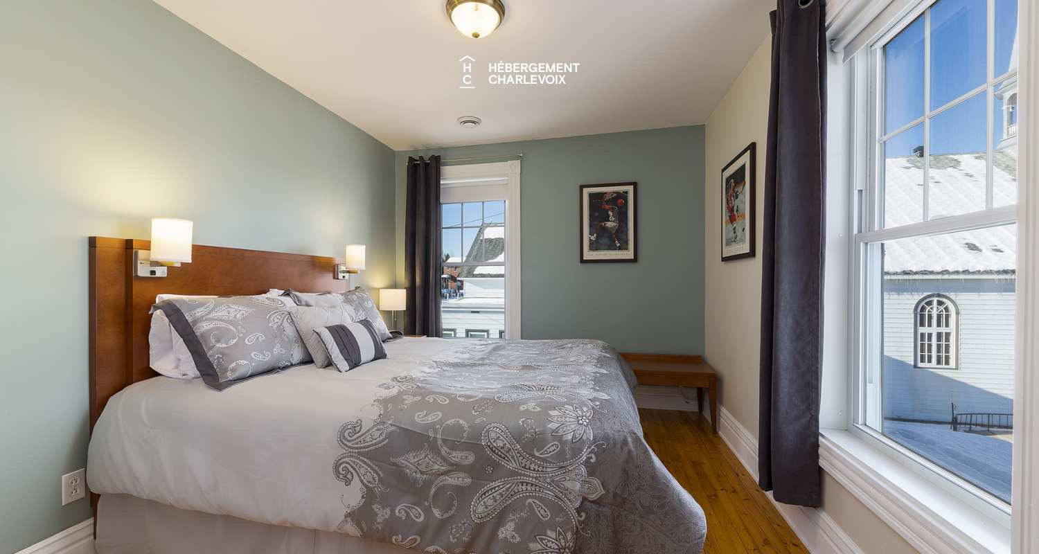 VEN-97 - Bienvenue au presbytère de St-Aimé des Lacs en Charlevoix, à 10 minutes du renommé restaurant le BOOTLEGGER.