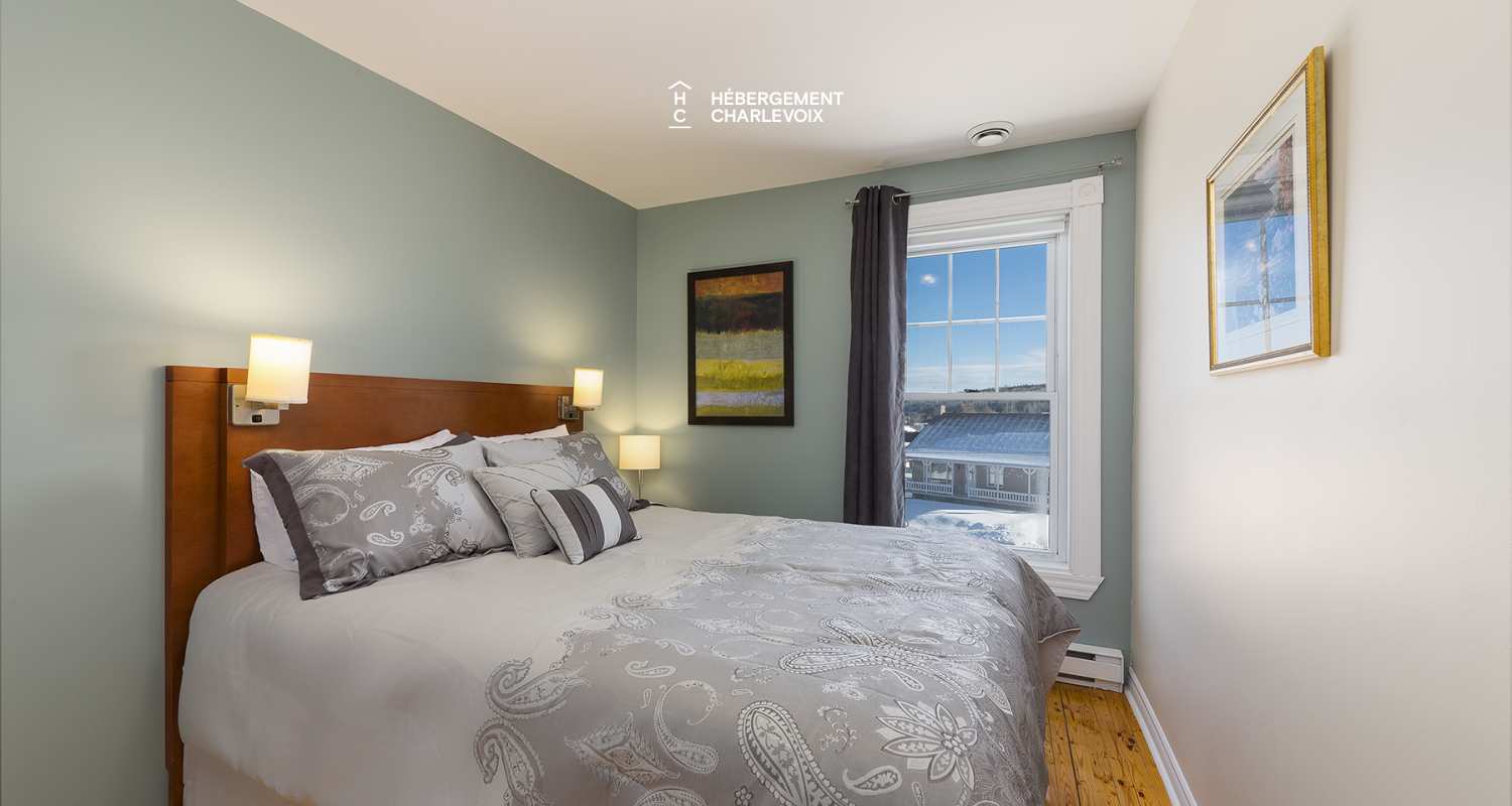 VEN-97 - Bienvenue au presbytère de St-Aimé des Lacs en Charlevoix, à 10 minutes du renommé restaurant le BOOTLEGGER.