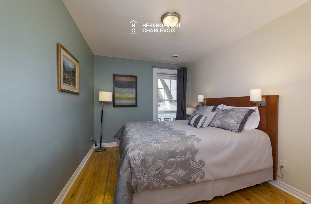 VEN-97 - Bienvenue au presbytère de St-Aimé des Lacs en Charlevoix, à 10 minutes du renommé restaurant le BOOTLEGGER.