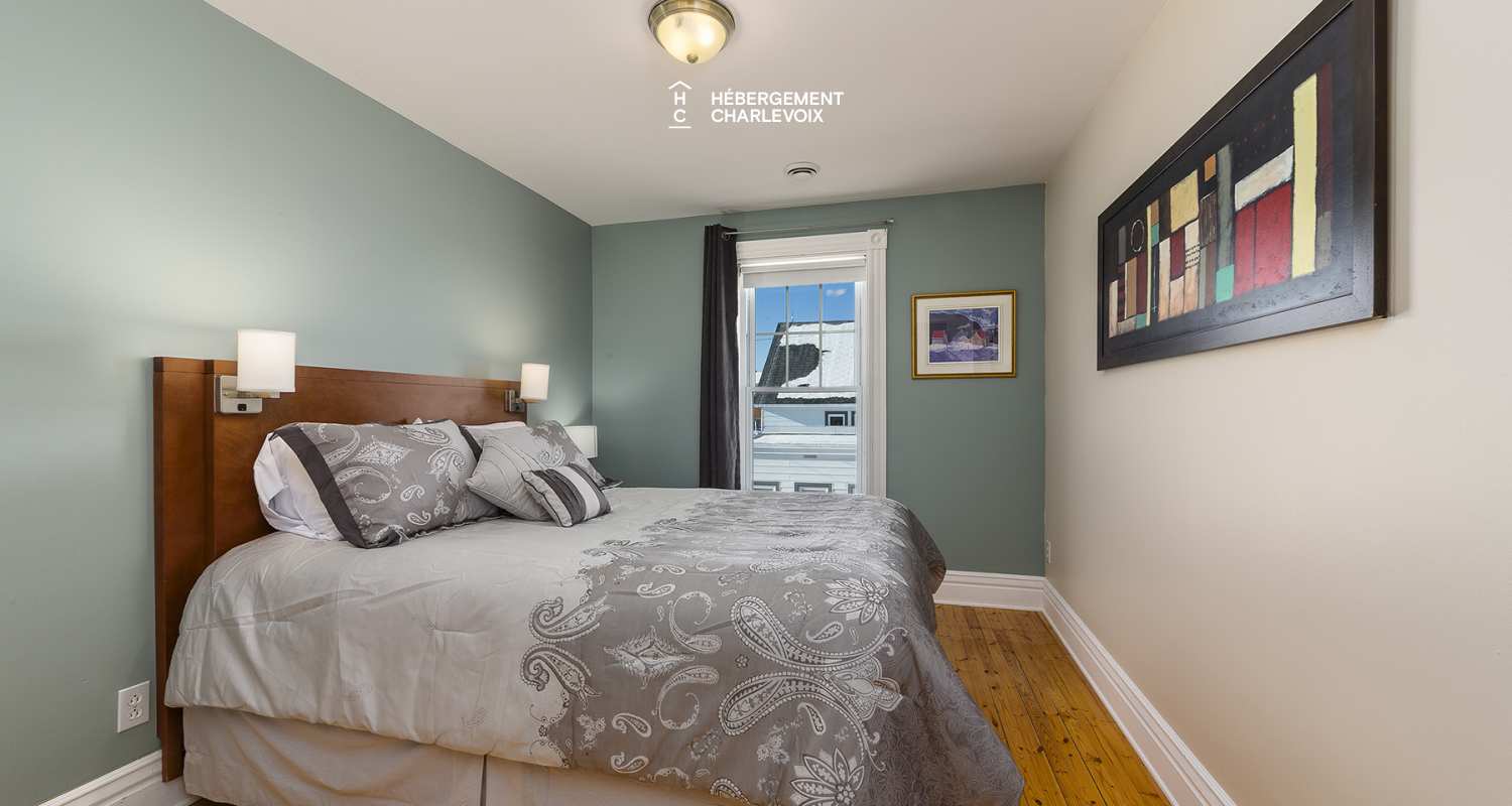 VEN-97 - Bienvenue au presbytère de St-Aimé des Lacs en Charlevoix, à 10 minutes du renommé restaurant le BOOTLEGGER.