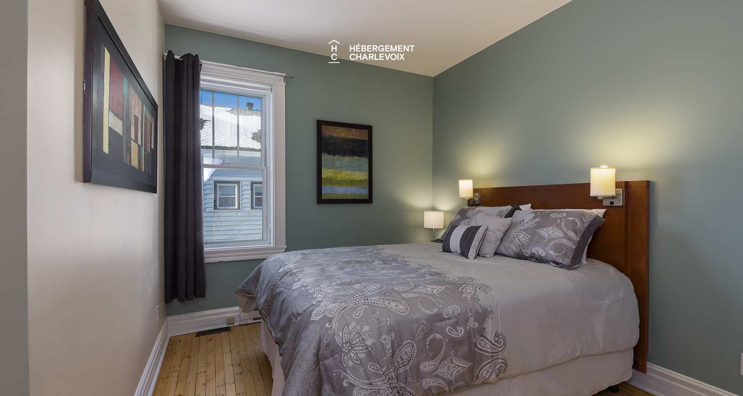 VEN-97 - Bienvenue au presbytère de St-Aimé des Lacs en Charlevoix, à 10 minutes du renommé restaurant le BOOTLEGGER.