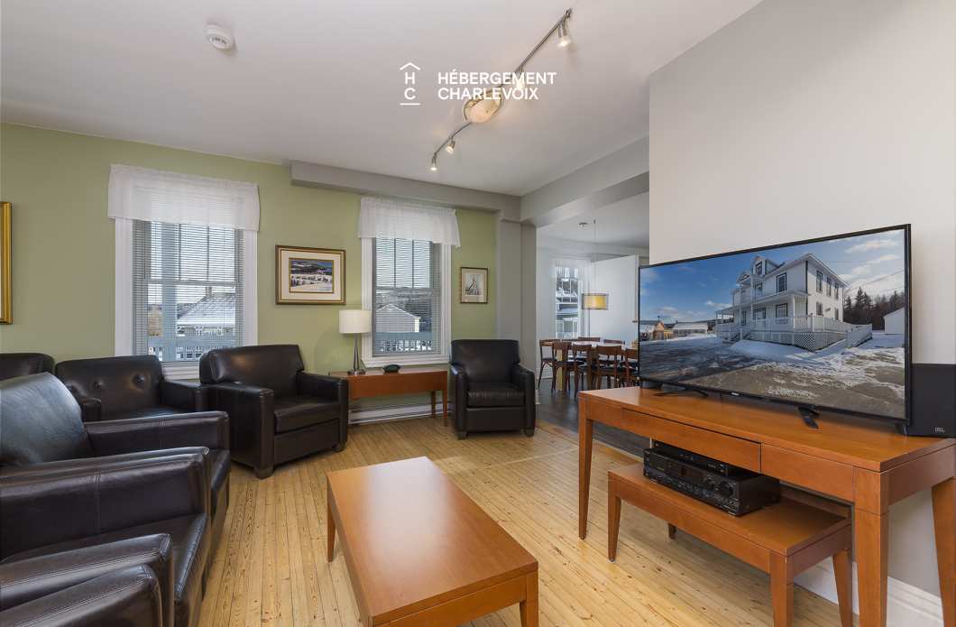 VEN-97 - Bienvenue au presbytère de St-Aimé des Lacs en Charlevoix, à 10 minutes du renommé restaurant le BOOTLEGGER.