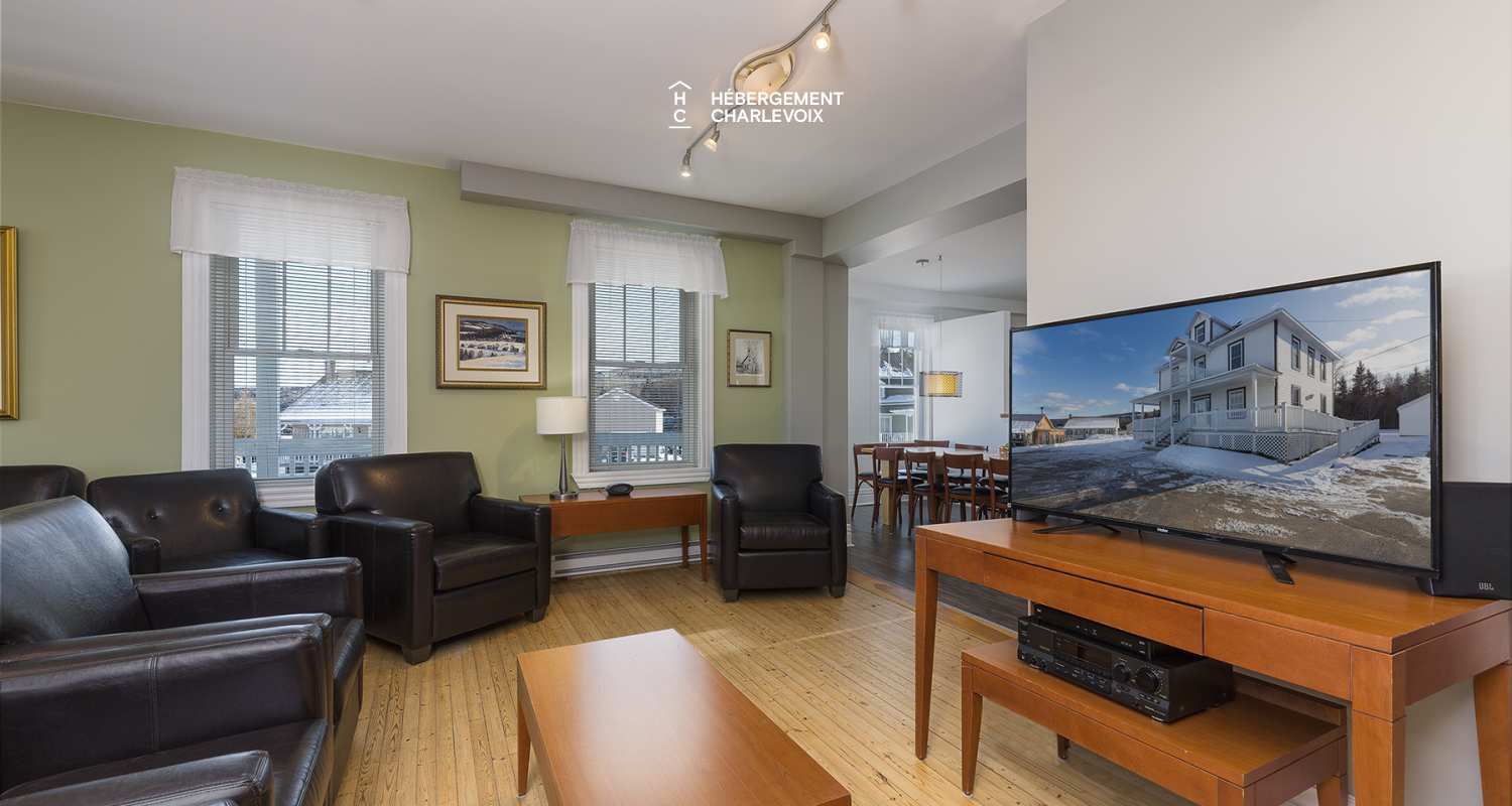 VEN-97 - Bienvenue au presbytère de St-Aimé des Lacs en Charlevoix, à 10 minutes du renommé restaurant le BOOTLEGGER.