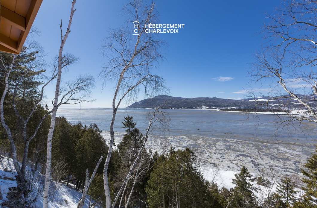 DOU-280 - Charmant chalet surplombant la plage de Baie-Saint-Paul