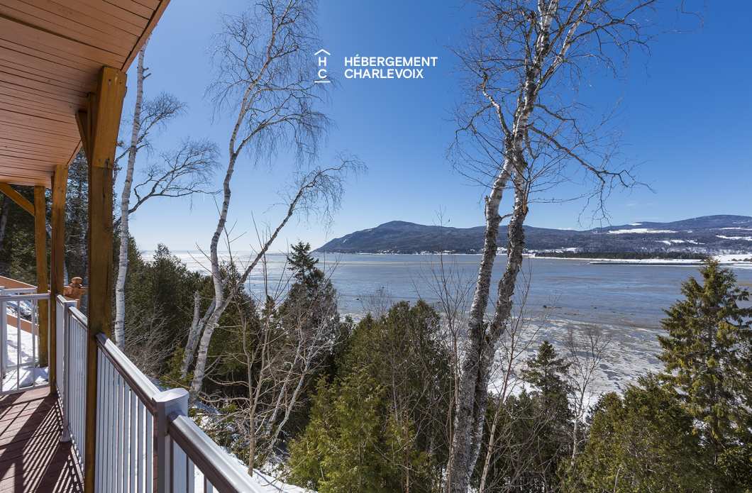 DOU-280 - Charmant chalet surplombant la plage de Baie-Saint-Paul