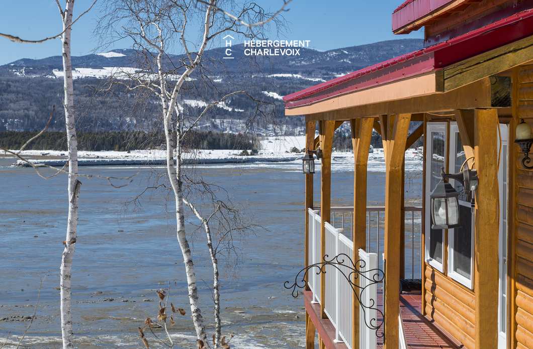DOU-280 - Charmant chalet surplombant la plage de Baie-Saint-Paul