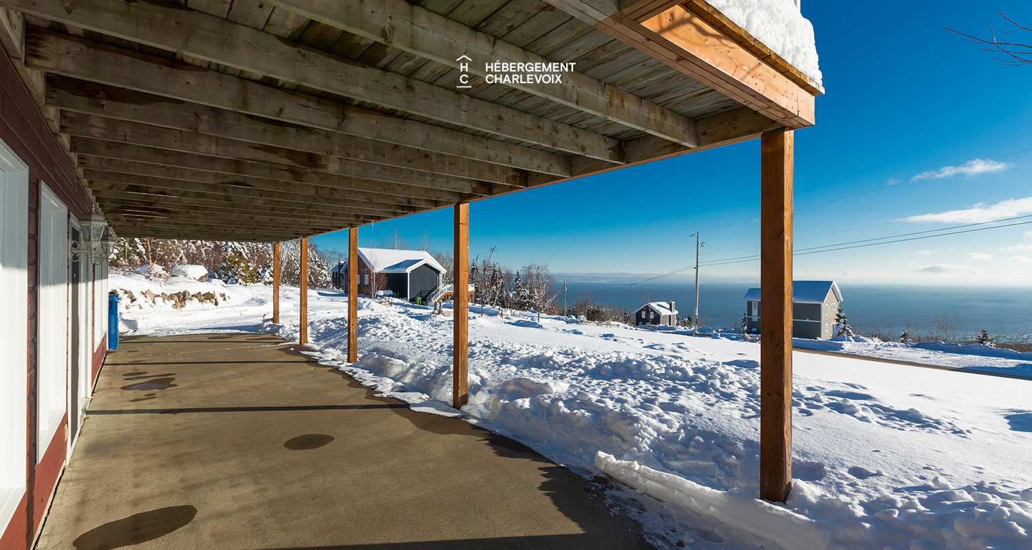 CDM-22 - An indoor and outdoor fireplace to double the cosyness