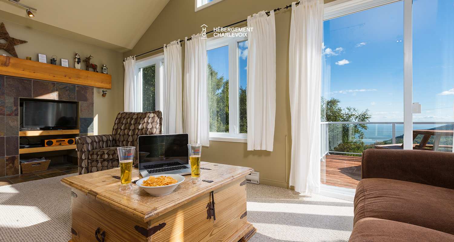 CDM-24 - A large terrace for lasting afternoons