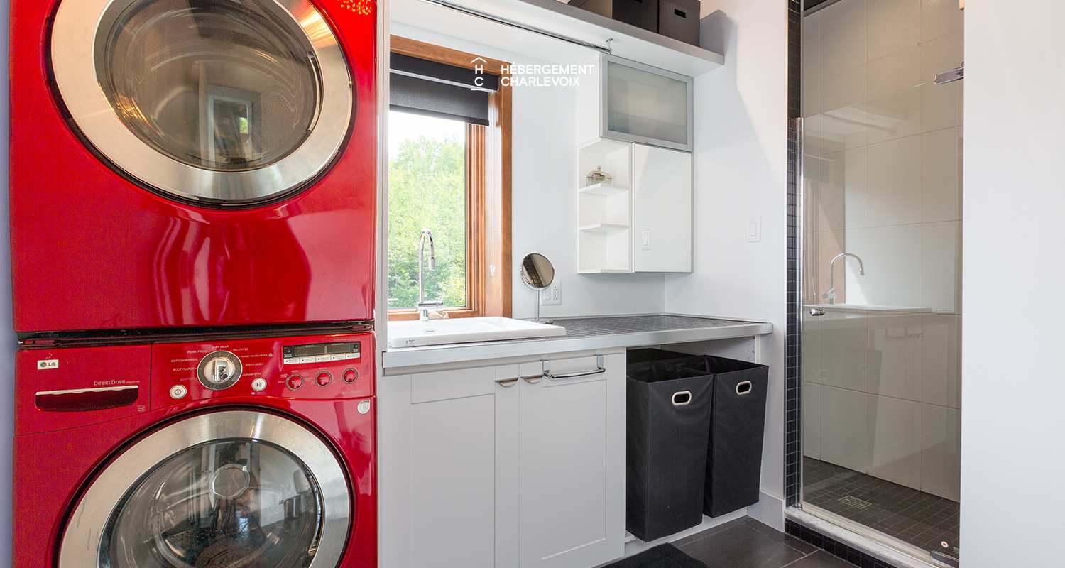 ROS-409 - Superbe terrasse flirtant avec la montagne