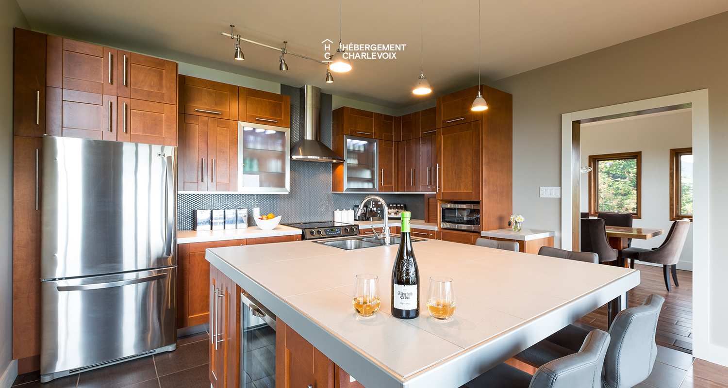 ROS-409 - Superbe terrasse flirtant avec la montagne