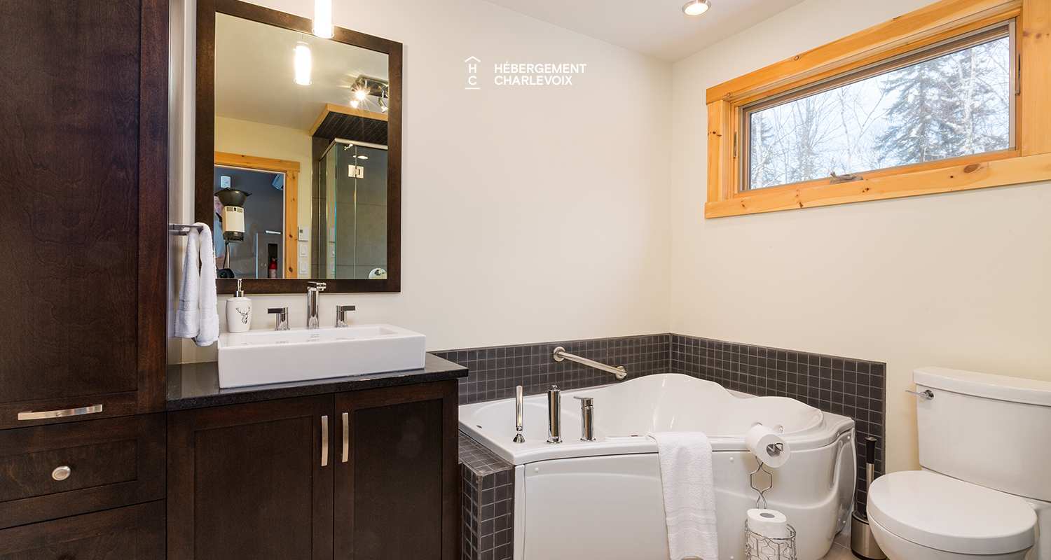 CHE-2 - A kitchen where life is good