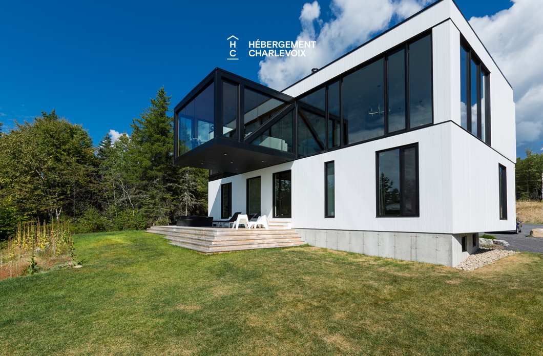 BLA-175 - Résidence à l'architecture élégante et contemporaine