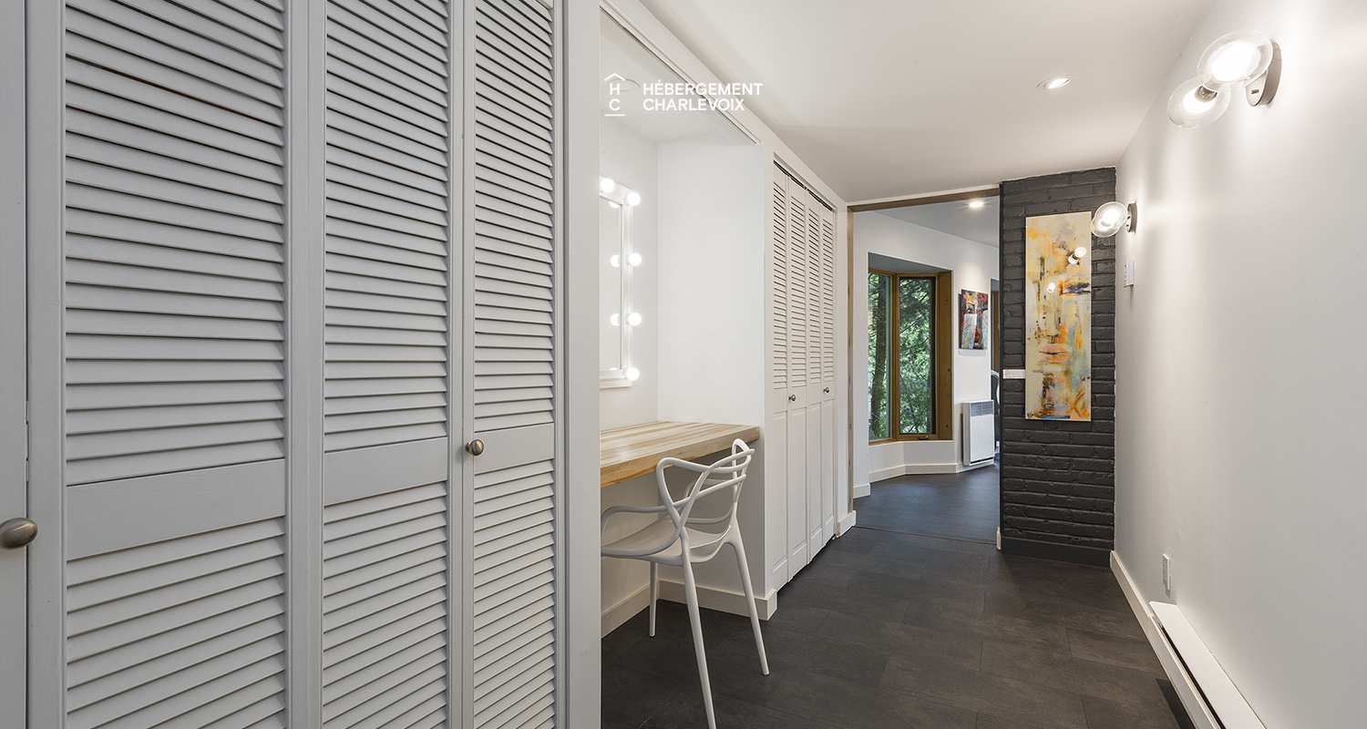 LOGE-30 -  Stilt area overlooking a river