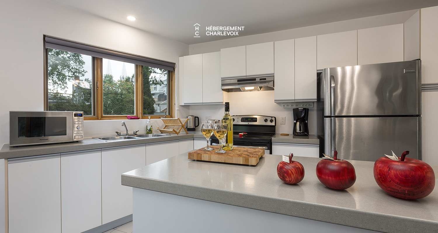 LOGE-30 -  Stilt area overlooking a river