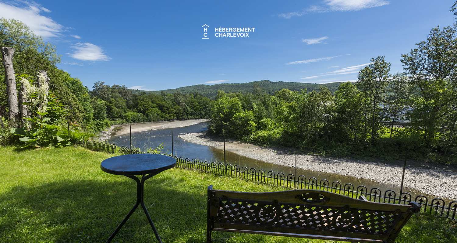 LOGE-30 -  Stilt area overlooking a river