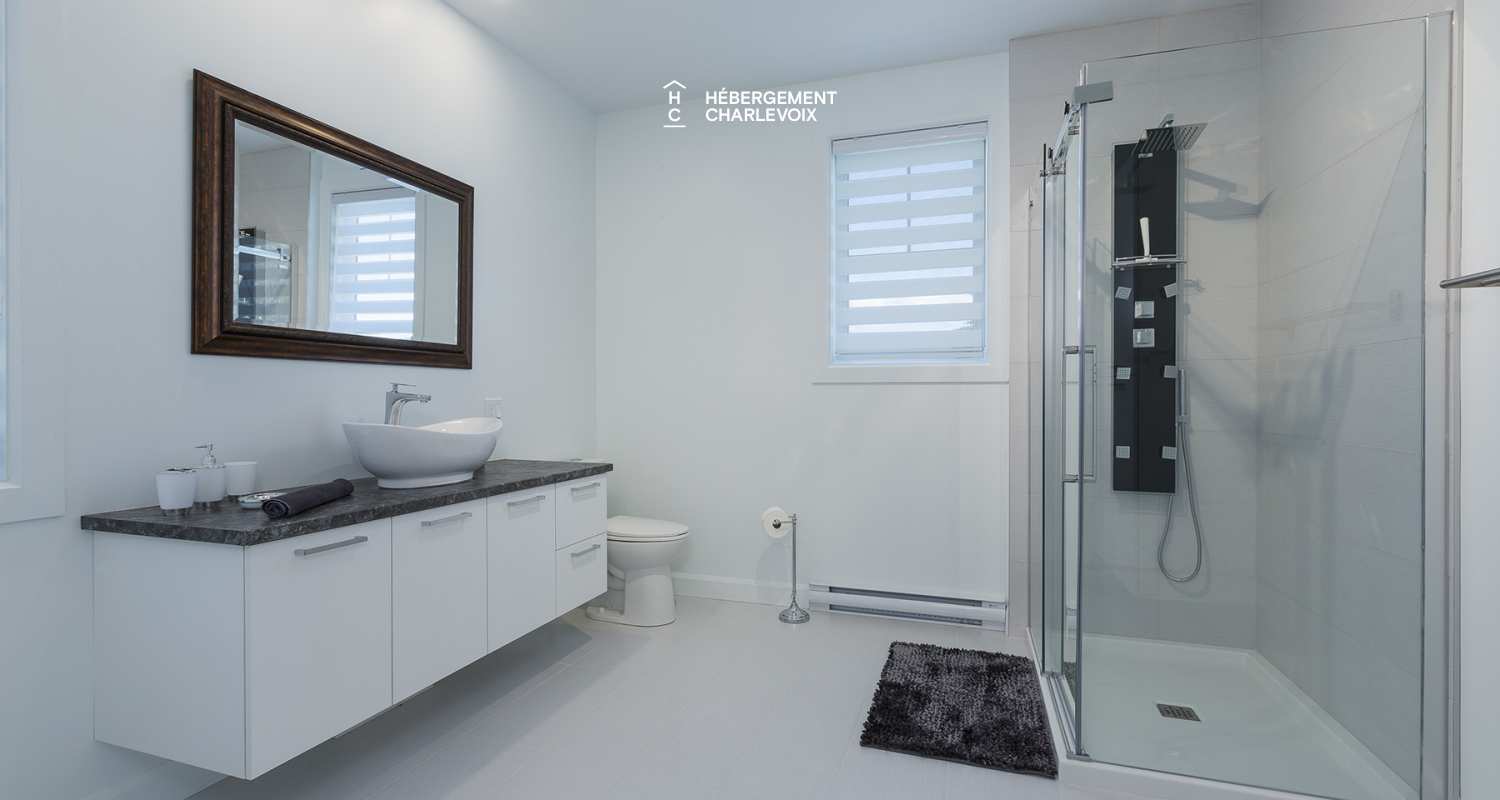 COT-281 - Perched on an incomparable site!