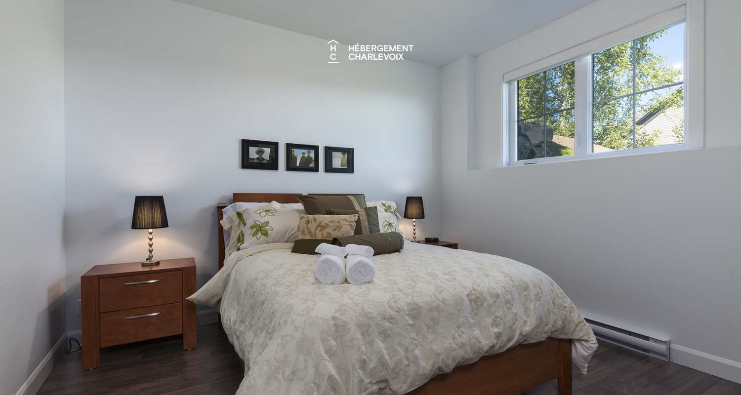 COT-281 - Perched on an incomparable site!