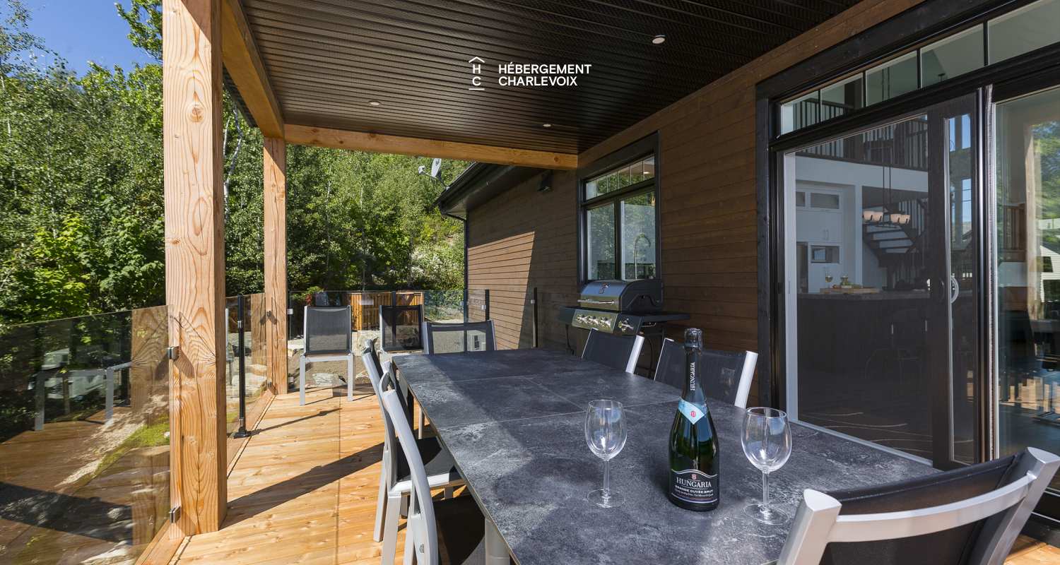 COT-281 - Perched on an incomparable site!