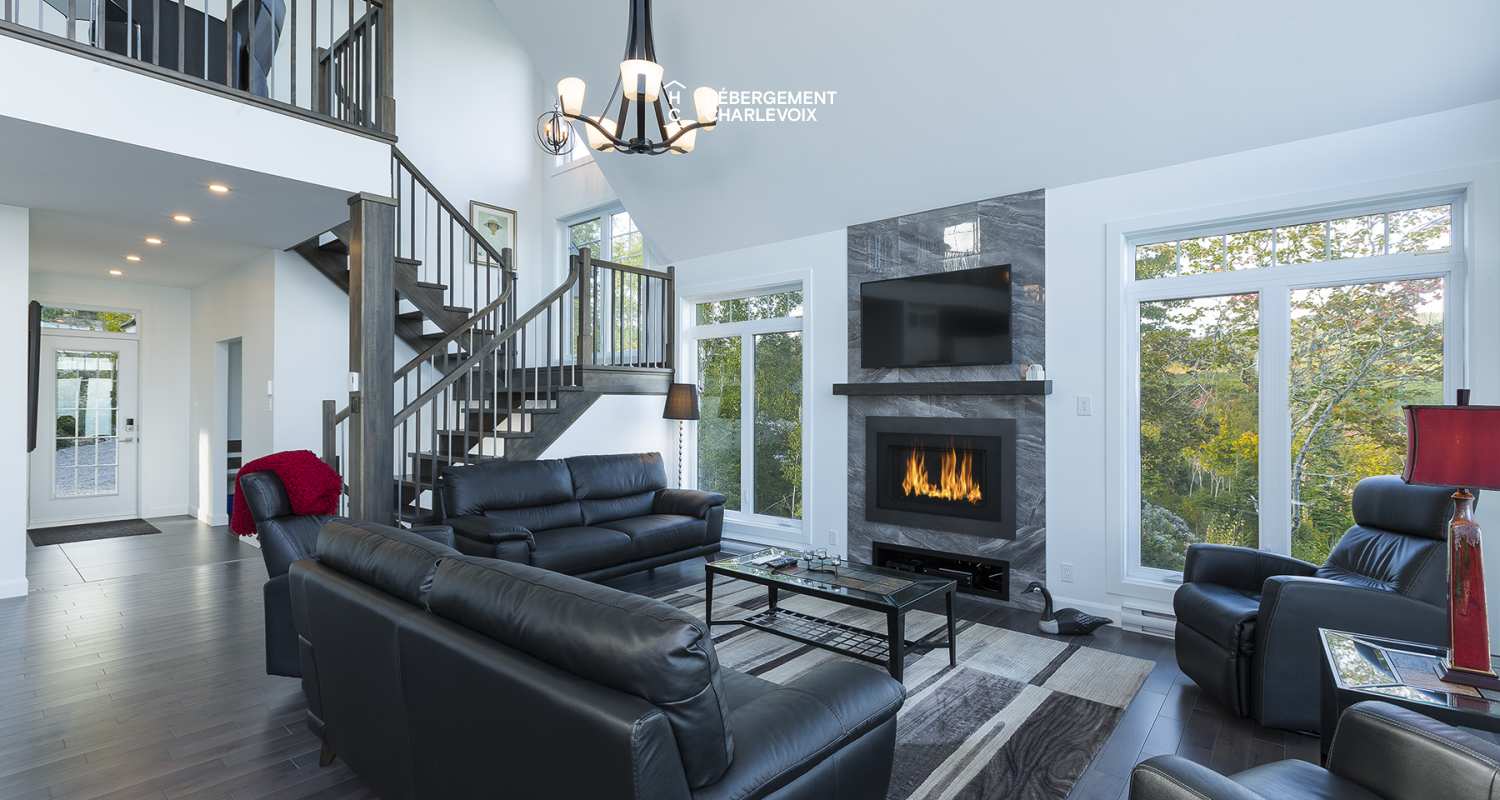 COT-281 - Perched on an incomparable site!