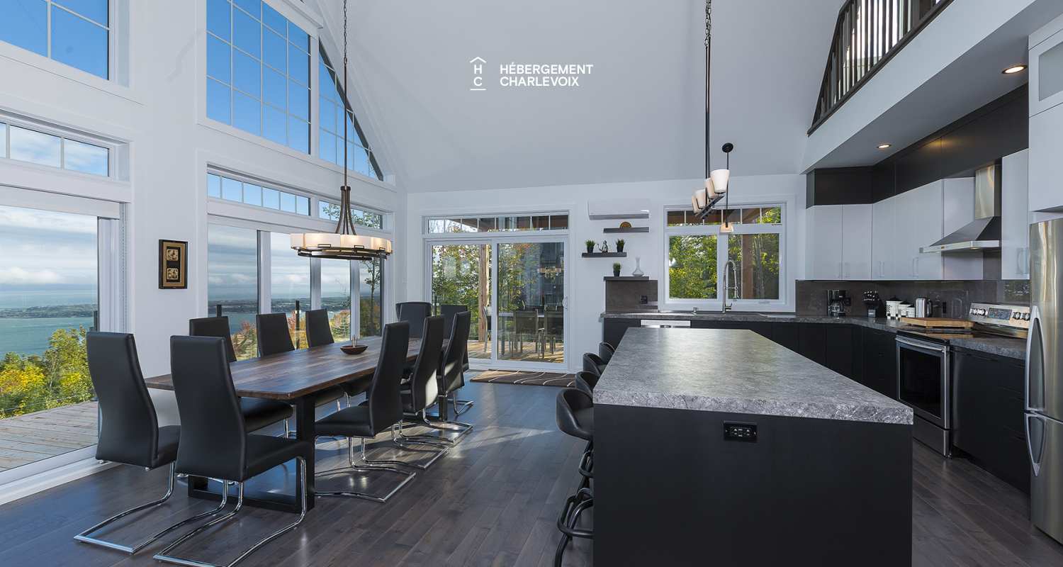 COT-281 - Perched on an incomparable site!