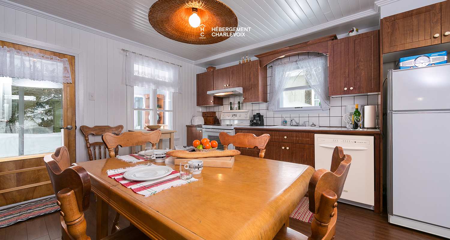 POI-27 - Petite maison fleurie et champêtre