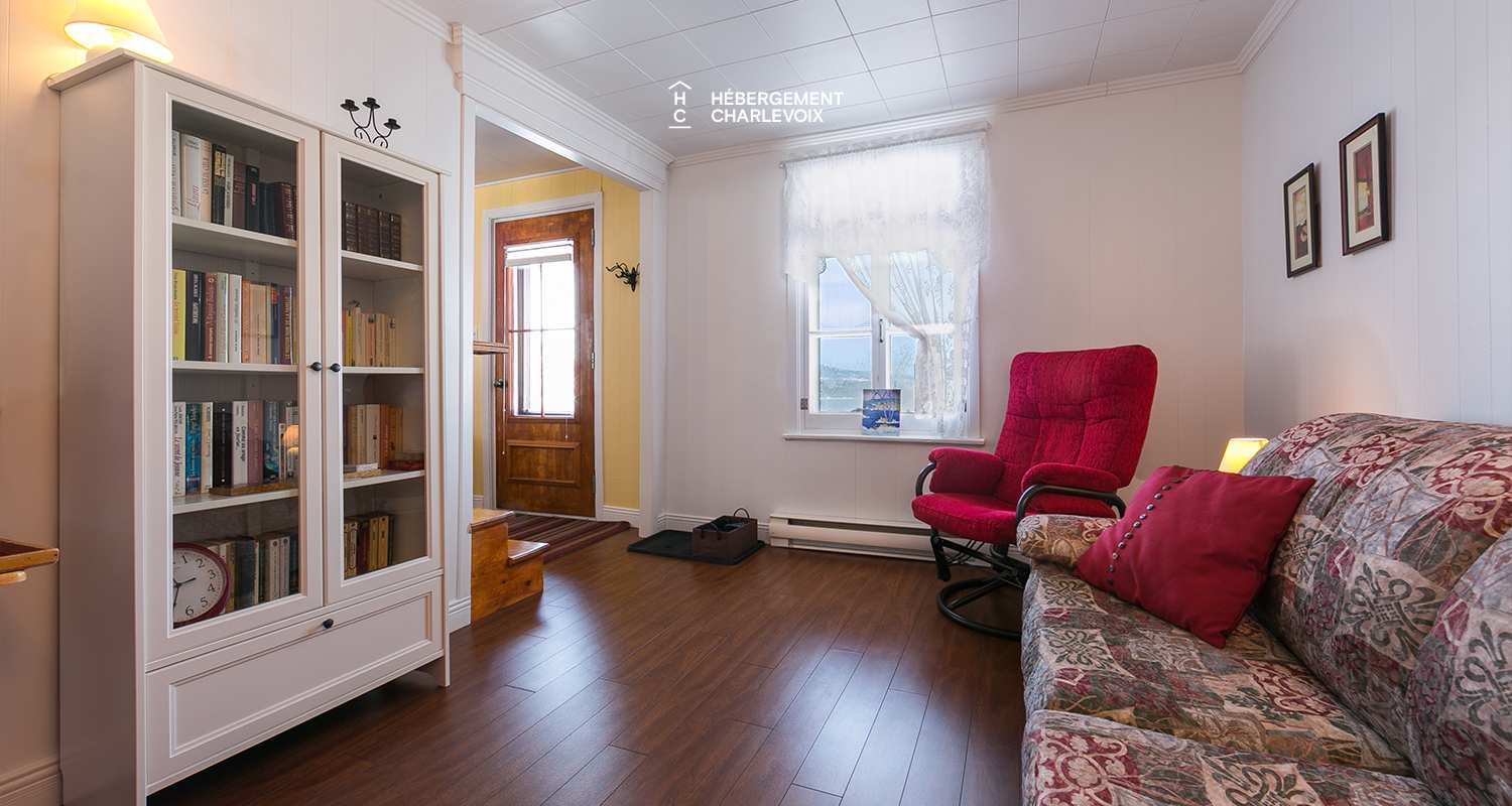 POI-27 - Petite maison fleurie et champêtre