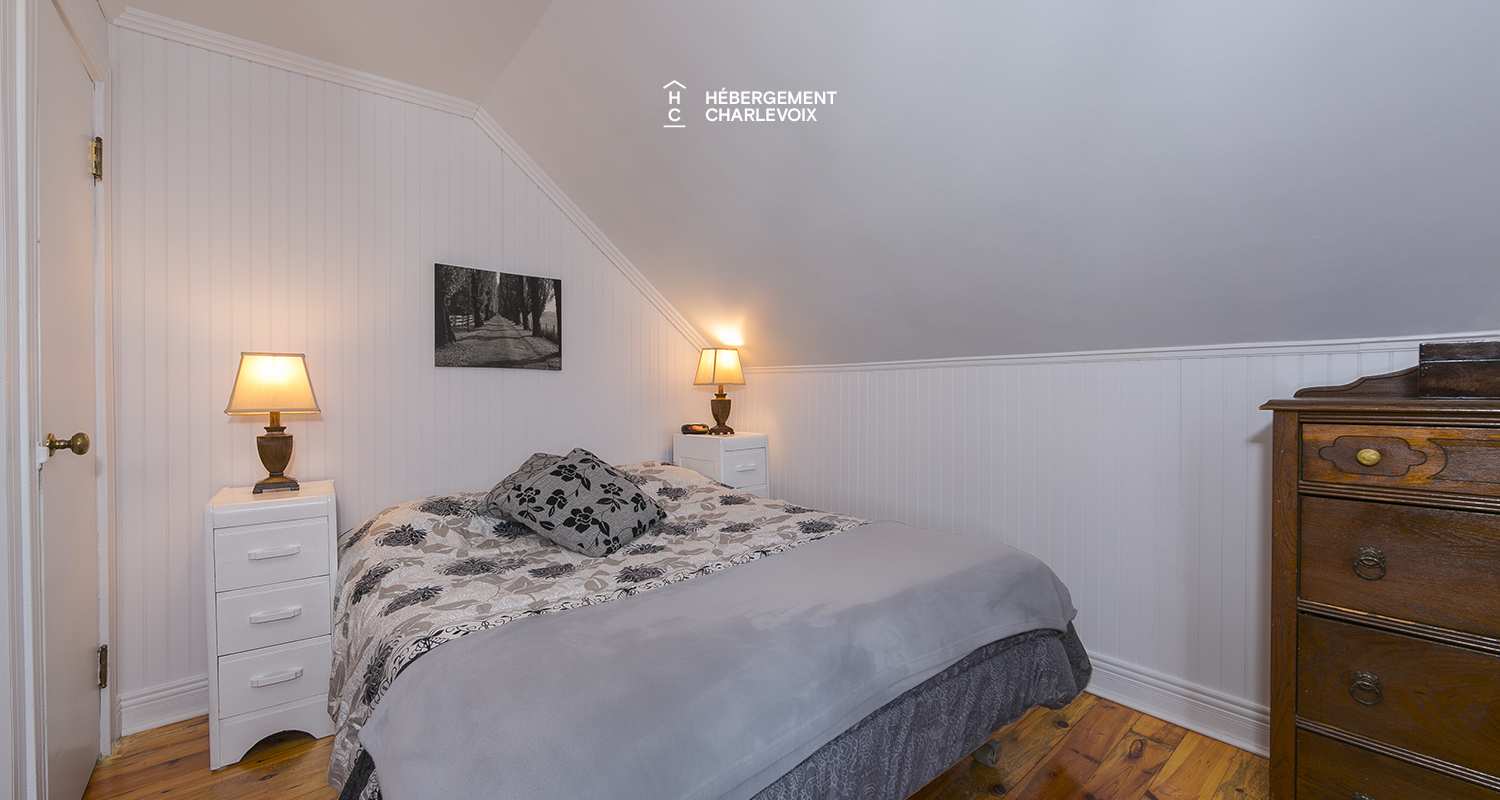 POI-27 - Petite maison fleurie et champêtre